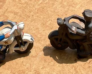 ANTIQUE 1930s CAST IRON HUBLEY MOTORCYCLE TOYS