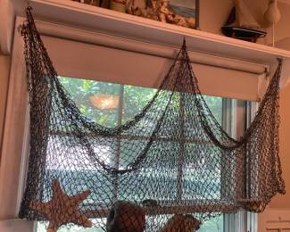 NAUTICAL FISH NET DECOR