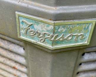 950  FERGUSON T020 TRACTOR - *RUNS!    ***AVAILABLE FOR PRE-SALE PURCHASE