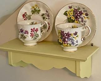 TEA CUPS/SAUCERS, SHELF