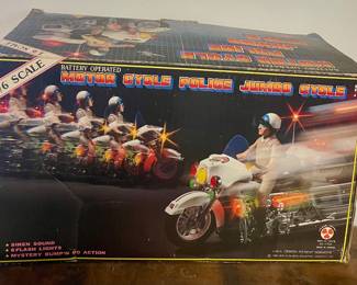 VINTAGE 1/6 SCALE MOTOR CYCLE POLICE JUMBO CYCLE