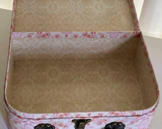 "LUGGAGE" STATIONERY BOX