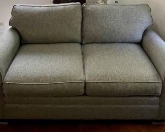 GRAY LOVESEAT SLEEPER