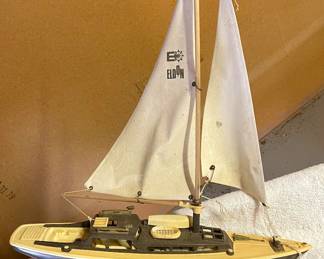 1964 ELDON RACING SLOOP MODEL TOY SAILBOAT