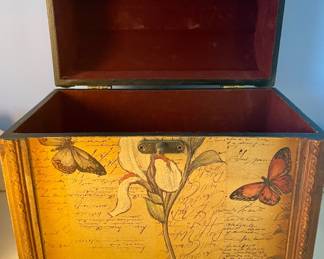 WOODEN "PURSE" STORAGE BOX