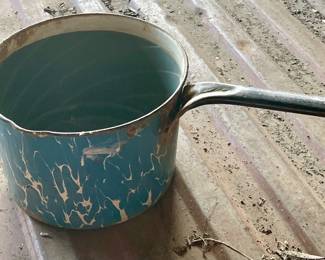 GRANITE WARE POT