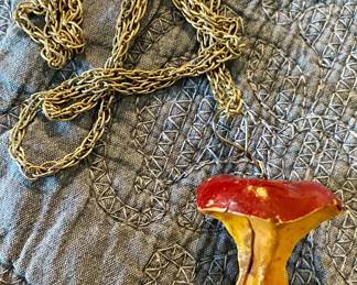 NECKLACE w/APPLE CORE PENDANT