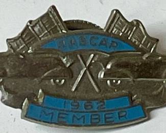 1962 NASCAR MEMBER ENAMELED PIN - SCREW BACK