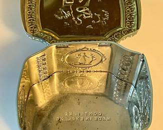 ANTIQUE BISCUIT TIN  -  MADE IN ENGLAND  -  WEDGWOOD STYLE DESIGN