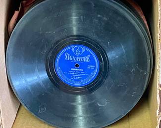 ANTIQUE VINYL