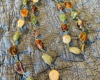 WIRE WRAPPED STONES NECKLACE