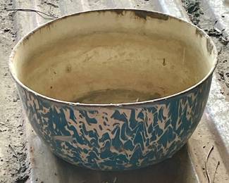 GRANITE WARE POT