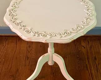 VINTAGE/ANTIQUE TILT TABLE