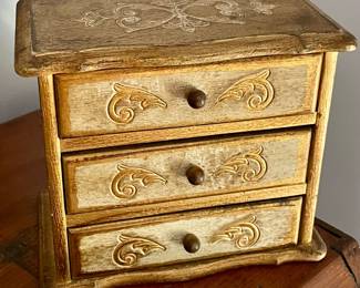 3-DRAWER TRINKET CHEST  -  JAPAN