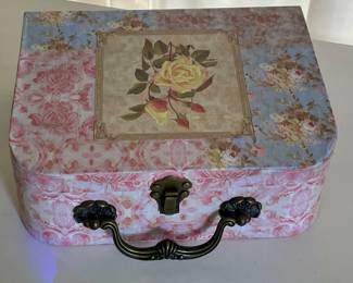 "LUGGAGE" STATIONERY BOX