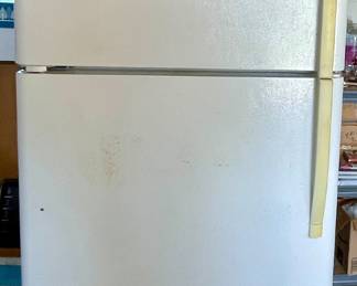 KENMORE HI/LO FRIDGE/FREEZER