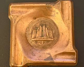 ANTIQUE 1933 "A CENTURY OF PROGRESS - CHICAGO" METAL ASHTRAY