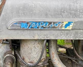 950  FERGUSON T020 TRACTOR - *RUNS!    ***AVAILABLE FOR PRE-SALE PURCHASE