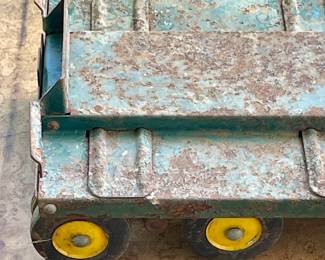 VINTAGE 50s PRESSED STEEL NYLINT TOURNAHAULER LOWBOY TRAILER