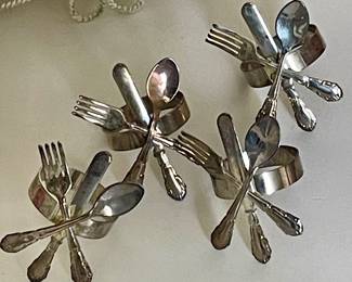 FLATWARE NAPKIN RINGS