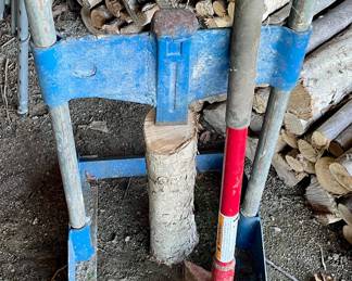 LOG SPLITTING RACK