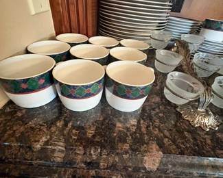 Collectible dishware set