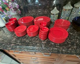 Festive Holiday Dishware