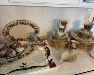 Lenox Holiday Tartan Dinnerware Set