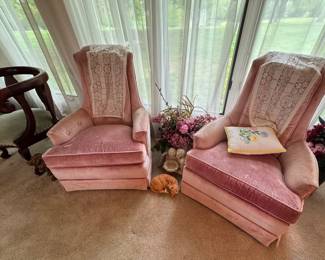 MCM Swivel Pink Rockers 