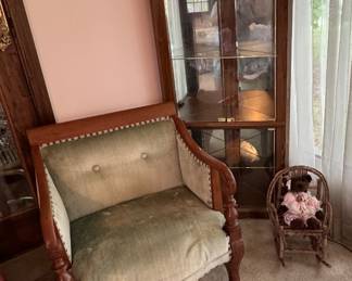 Glass front curio cabinet with light 
