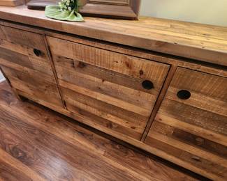 A closer look at the Sideboard