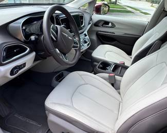 2017 Chrysler Pacifica *See Details Section for more Information*