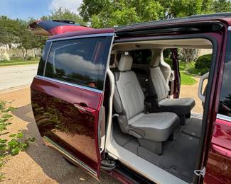 2017 Chrysler Pacifica *See Details Section for more Information*