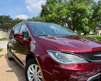 2017 Chrysler Pacifica *See Details Section for more Information*