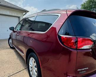2017 Chrysler Pacifica *See Details Section for more Information*