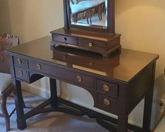 Antique Edwardian Mahogany Dressing Table with Mirror and Chairs second image