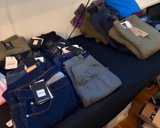 Women’s Tahari pants 