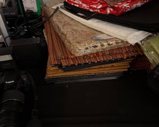 Place mats table clothes and runners 