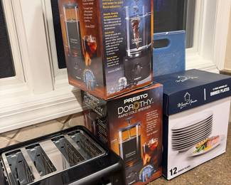 4slice toaster  cold brew new coffee maker 