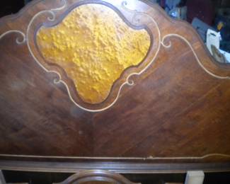 Matching full size bed with headboard and footboard 