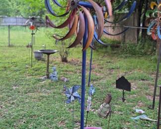 Yard Art Kinetic Windspinner 