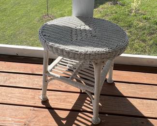 White Wicker Pedestal Side Table