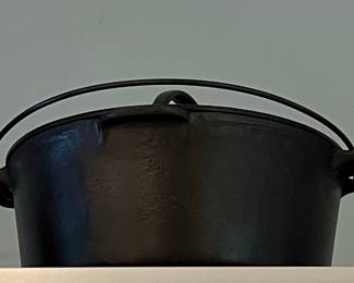 Cast Iron Dutch Oven