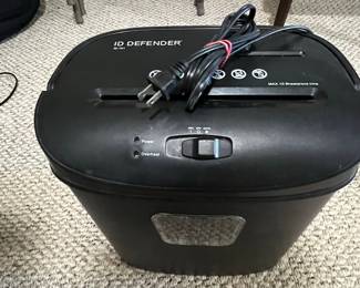 ID Defender ID-101 Paper Shredder