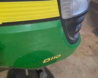 John Deere D Riding Mower second image