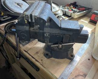 CRAFTSMAN 6" Bench Vise