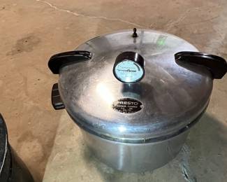 Presto Cooker-Canner Model 7-B 16 Qt
