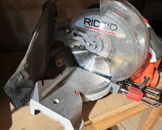RIDGID 10" Compound Miter Saw