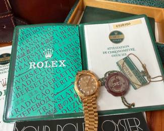  Rolex Datejust 18k Oyster Perpetual - Price $20,000