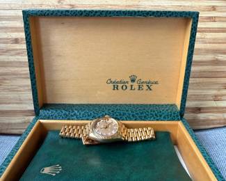  Rolex Datejust 18k Oyster Perpetual - Price $20,000